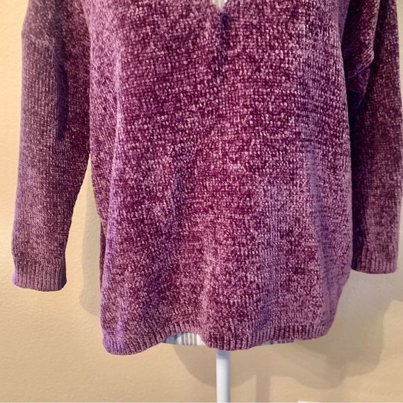 Express Sweater Medium Deep V-Neck Purple Chenille Super Soft 3/4 Length Sleeve - Picture 4 of 16